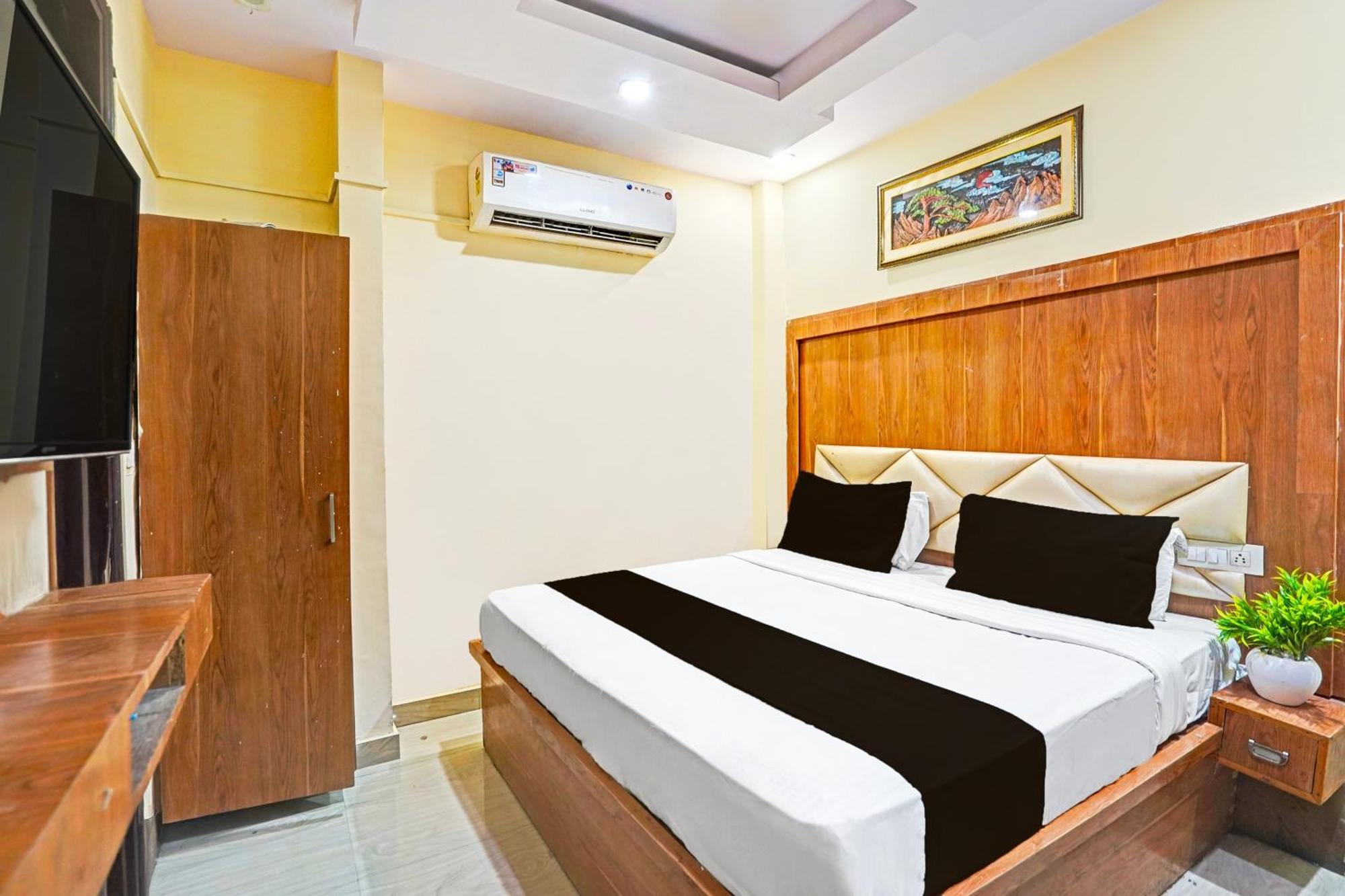 Super Hotel O Charbagh Formerly Khalsa Inn Λάκναου Εξωτερικό φωτογραφία