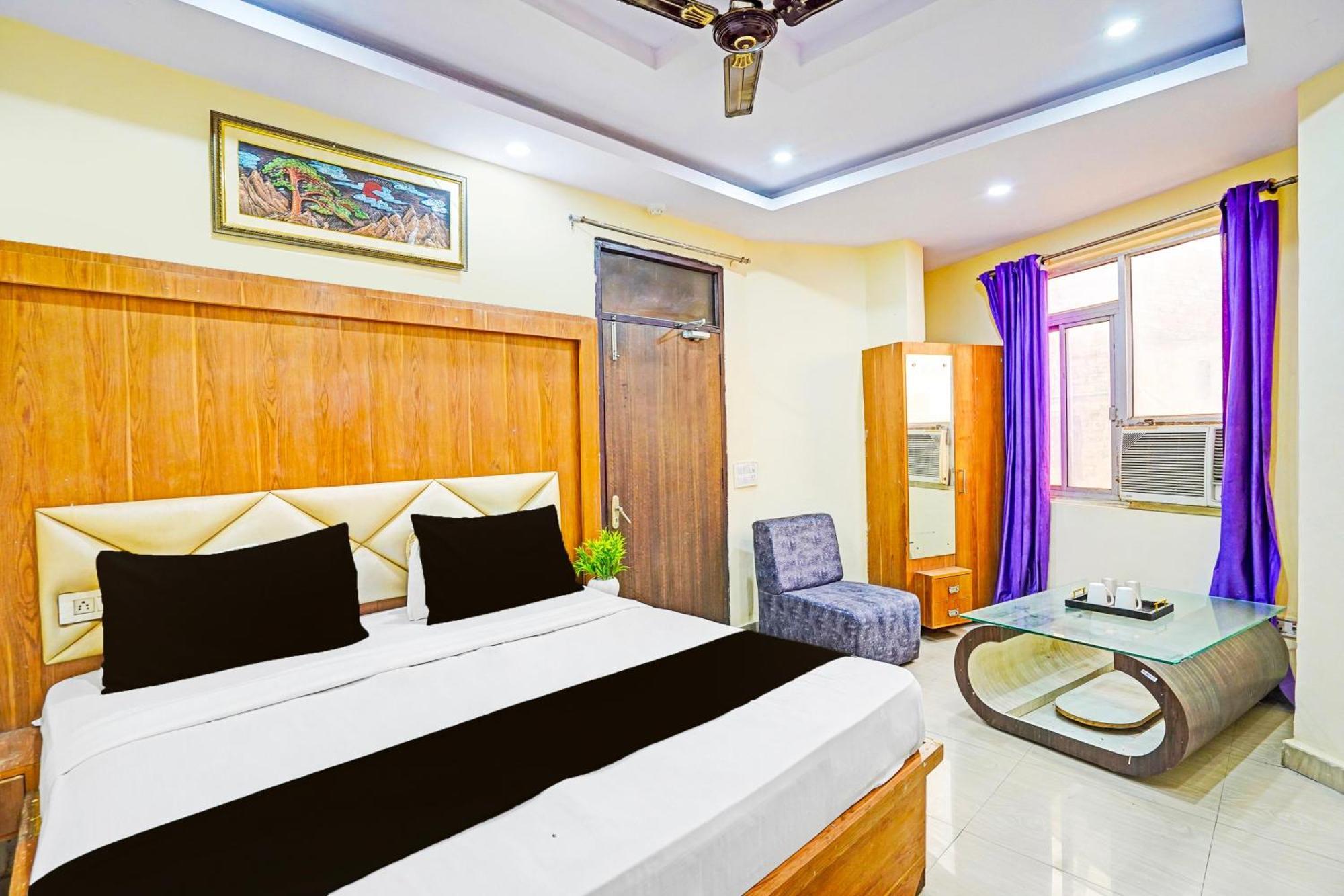 Super Hotel O Charbagh Formerly Khalsa Inn Λάκναου Εξωτερικό φωτογραφία