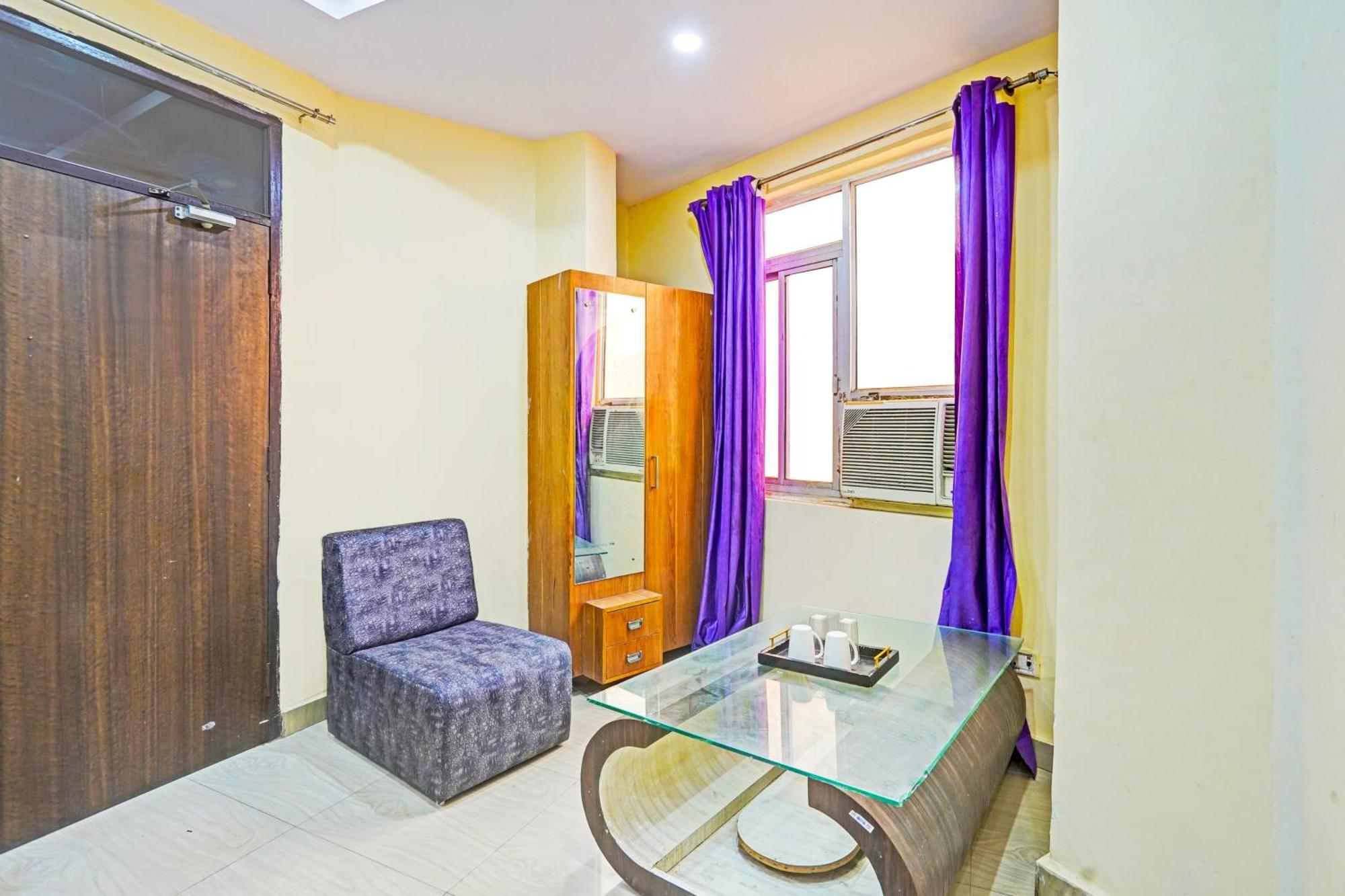 Super Hotel O Charbagh Formerly Khalsa Inn Λάκναου Εξωτερικό φωτογραφία