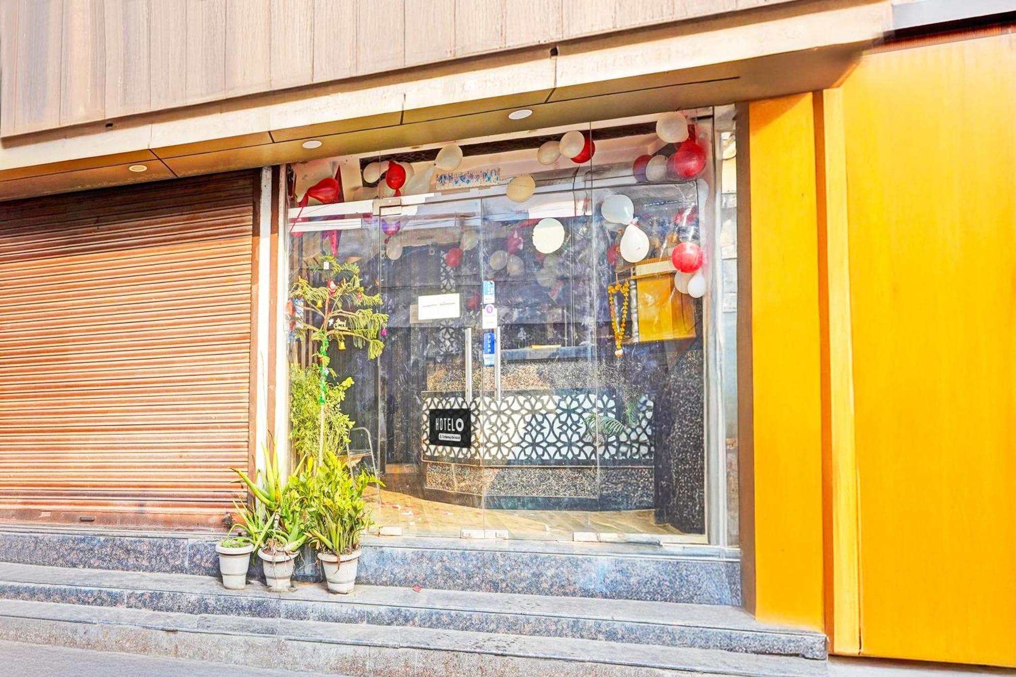 Super Hotel O Charbagh Formerly Khalsa Inn Λάκναου Εξωτερικό φωτογραφία