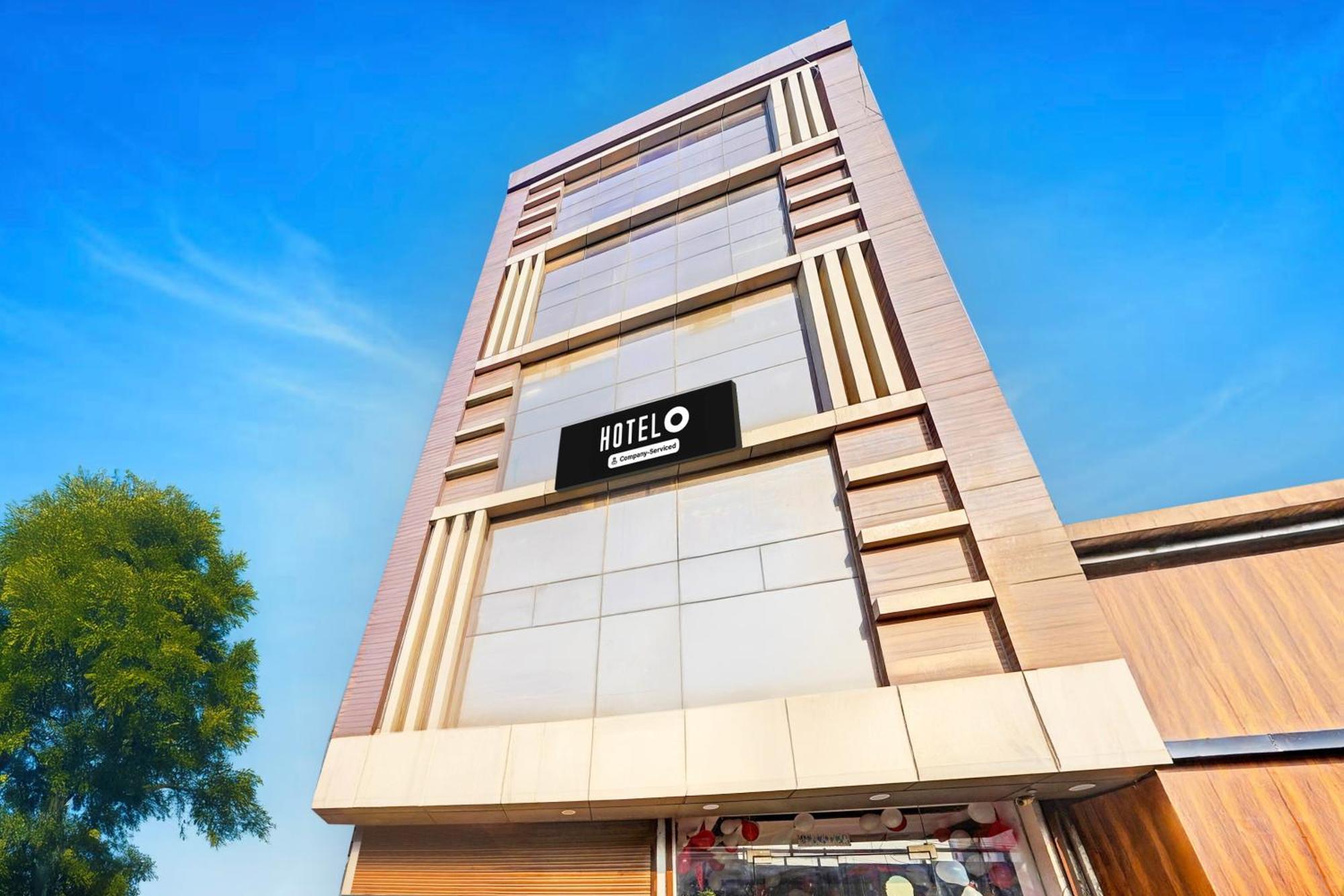 Super Hotel O Charbagh Formerly Khalsa Inn Λάκναου Εξωτερικό φωτογραφία