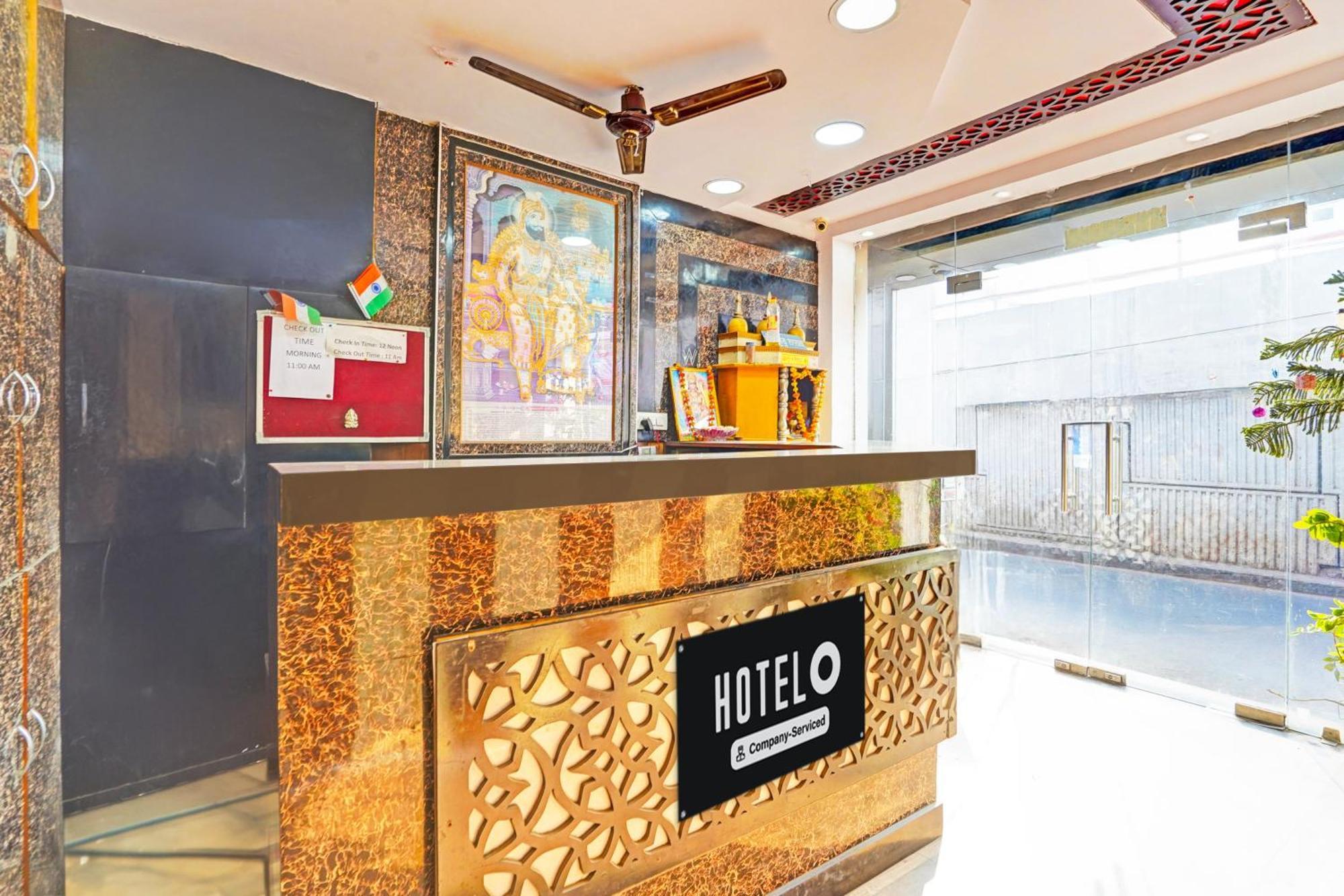 Super Hotel O Charbagh Formerly Khalsa Inn Λάκναου Εξωτερικό φωτογραφία