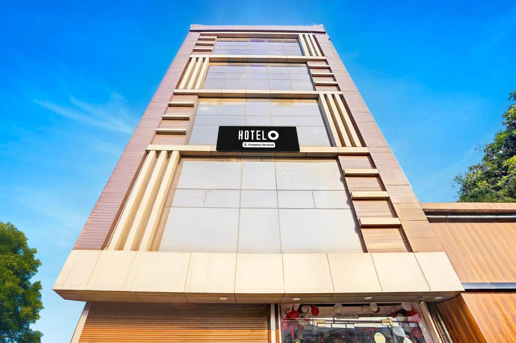 Super Hotel O Charbagh Formerly Khalsa Inn Λάκναου Εξωτερικό φωτογραφία